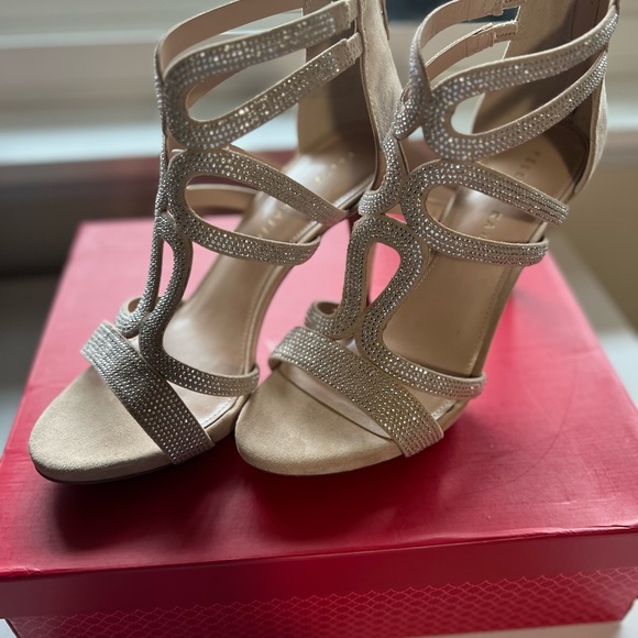 Beautiful heels - Picture 5 of 5